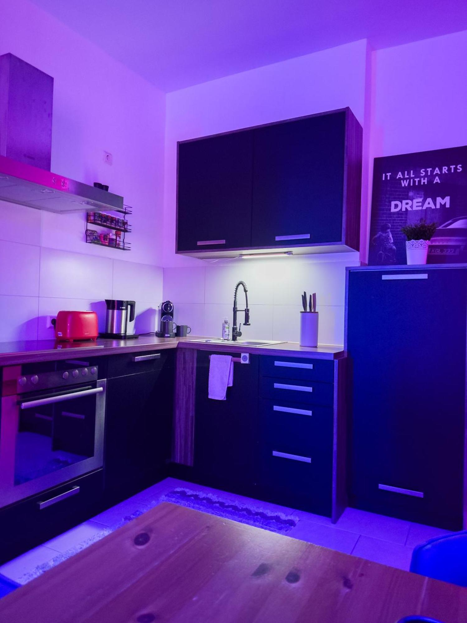 Designer Loft Center, Secured Parking, Cozy Apartment, Nuerburgring * Adenau